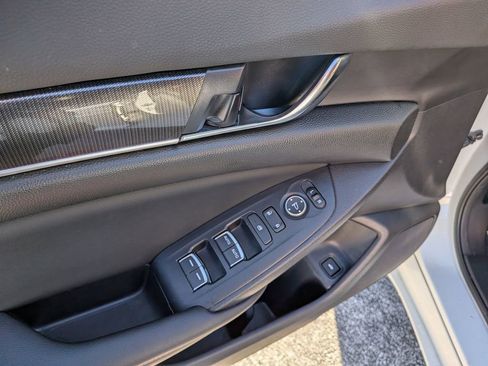 Used 2022 Honda Accord Sport image 12