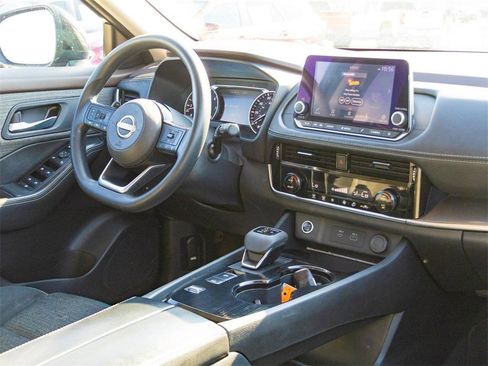 Used 2023 Nissan Rogue SV FWD image 29