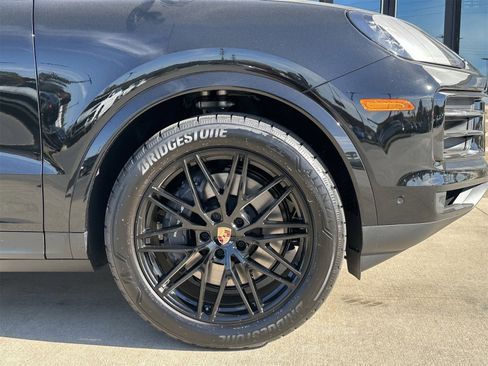 New 2026 Porsche Cayenne Coupe image 11