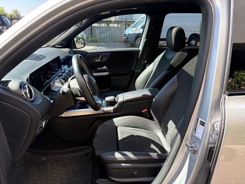 Used 2023 Mercedes-Benz GLB 250 4MATIC image 10