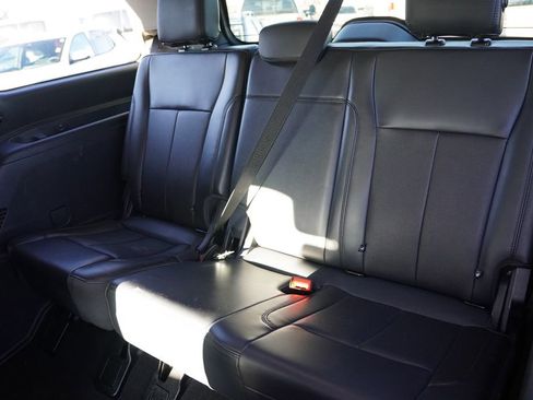 Certified 2024 Ford Expedition XLT image 19