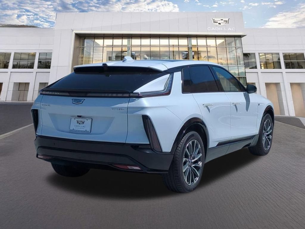 Used 2026 Cadillac Lyriq Sport AWD/4WD image 3
