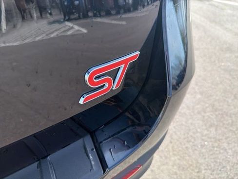 Used 2023 Ford Explorer ST w/ Equipment Group 401A image 9