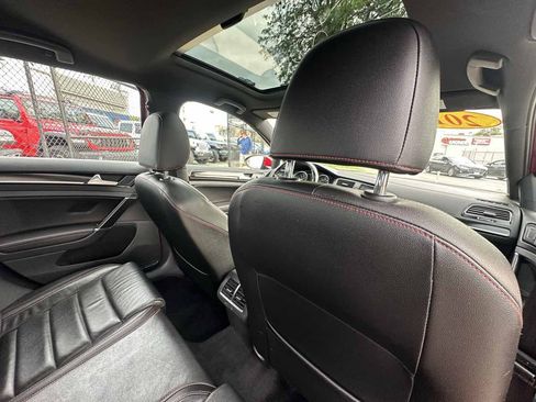 Used 2017 Volkswagen GTI Autobahn FWD image 32