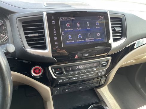 Used 2017 Honda Pilot Touring image 18