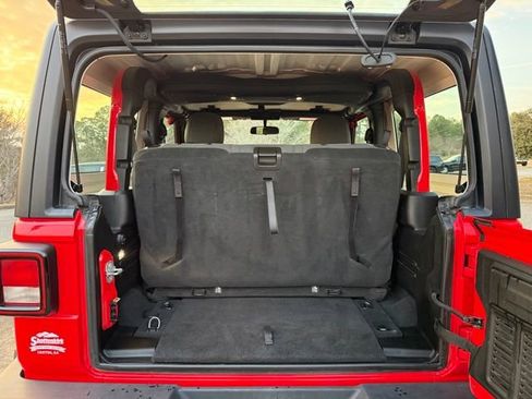 Used 2024 Jeep Wrangler Sport image 27