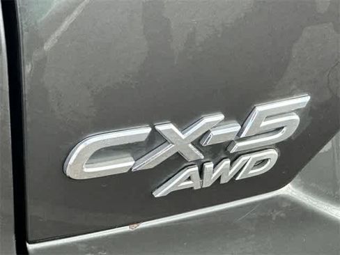 Used 2019 MAZDA CX-5 Touring image 17