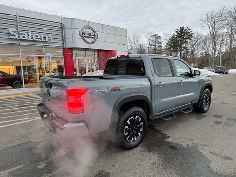 Used 2023 Nissan Frontier PRO-4X w/ Pro Convenience Package image 2