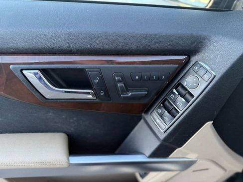 Used 2010 Mercedes-Benz GLK 350 4MATIC image 28