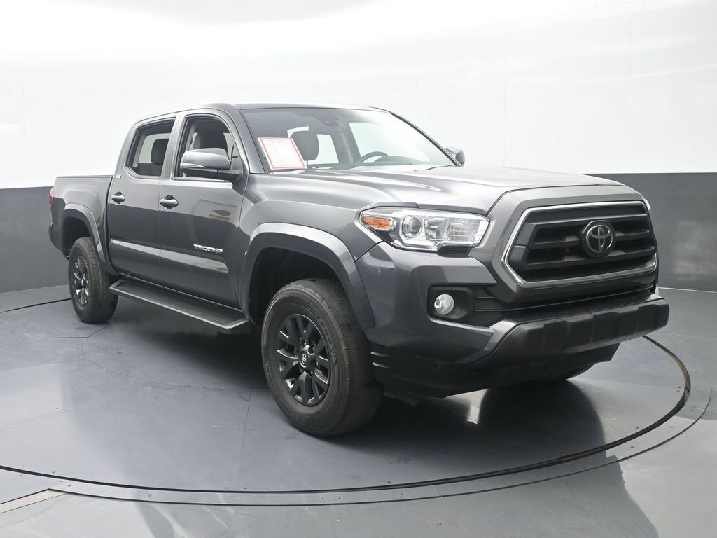 Used 2022 Toyota Tacoma SR5 w/ Technology Package RWD image 9