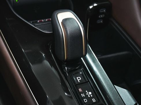 Used 2024 Toyota Crown AWD/4WD image 28