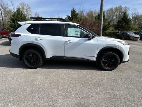 New 2026 Nissan Rogue SV AWD/4WD image 8