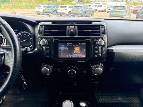 Used 2019 Toyota 4Runner TRD Off-Road AWD/4WD image 22