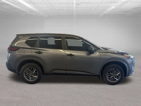 Used 2023 Nissan Rogue S FWD image 9