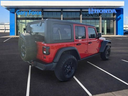 Used 2024 Jeep Wrangler Unlimited image 2