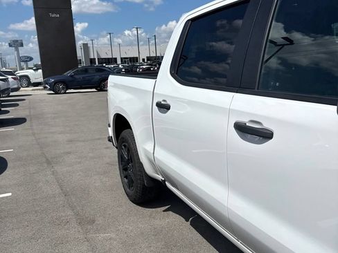 Used 2025 Chevrolet Silverado 1500 Custom w/ LPO, Dark Essentials Package RWD image 3