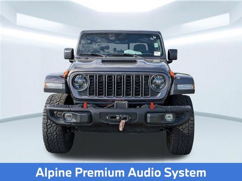 Used 2025 Jeep Gladiator Mojave image 9