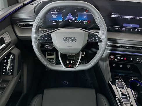 New 2025 Audi SQ5 Premium image 5