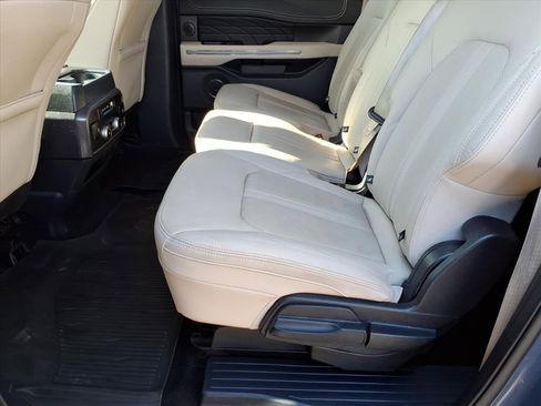 Certified 2022 Ford Expedition Max Platinum image 13
