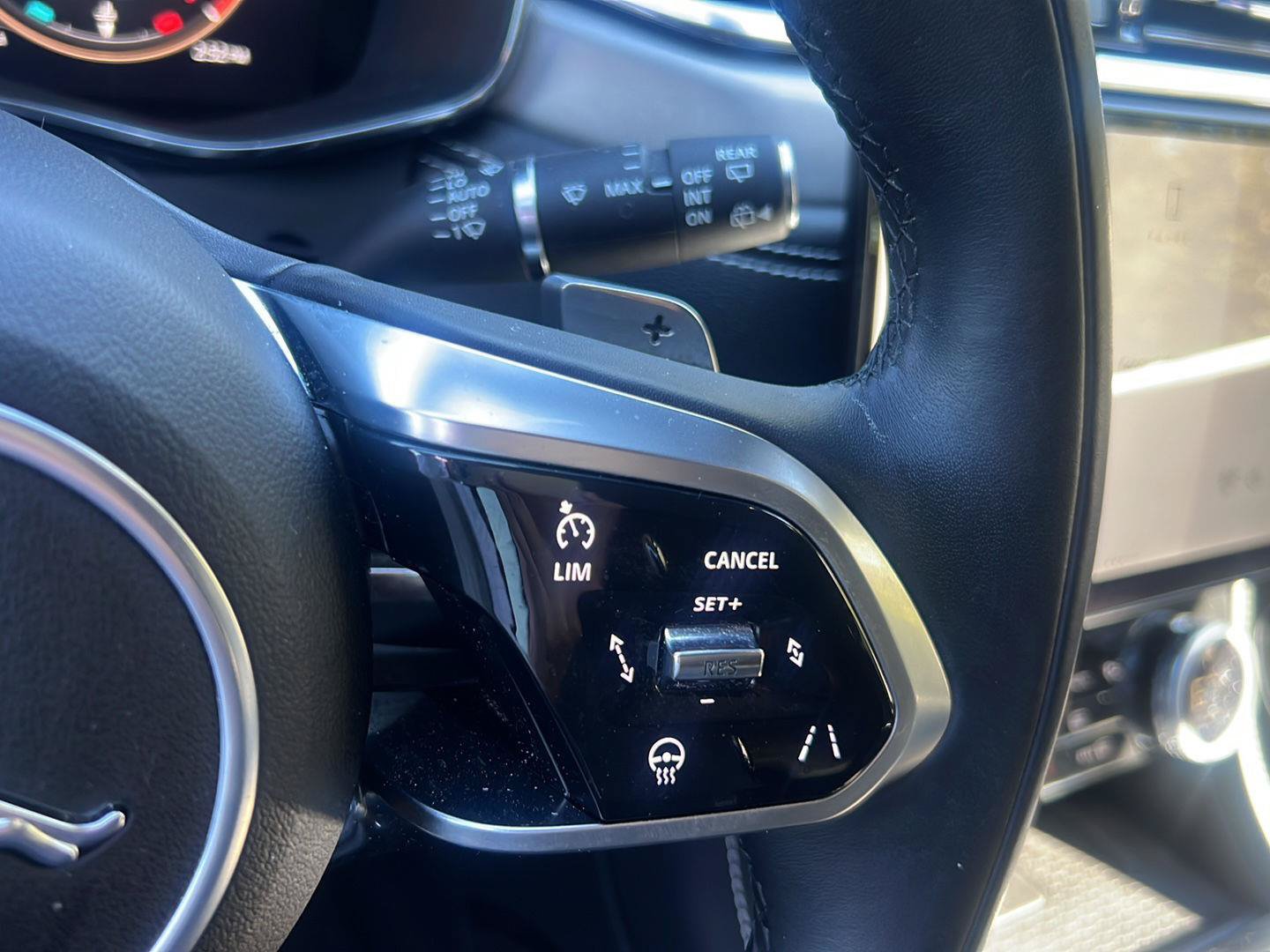 Certified 2026 Jaguar F-PACE R-Dynamic S AWD/4WD image 12