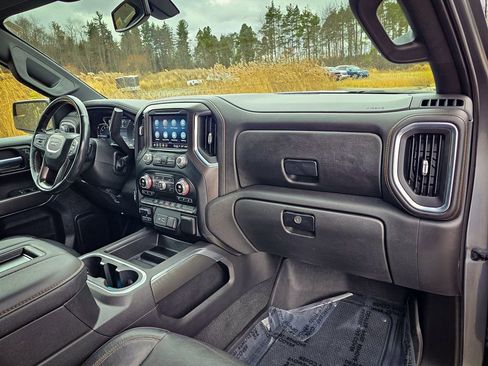 Used 2021 GMC Sierra 1500 AT4 w/ Off-Road Performance Package image 40