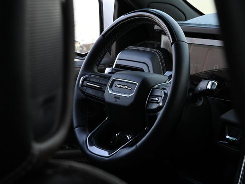 Used 2025 GMC Yukon Denali Ultimate image 21