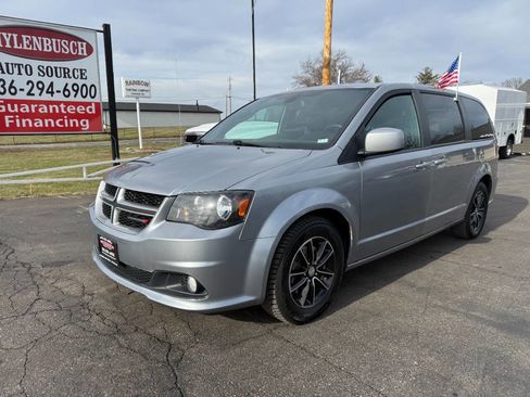 Used 2019 Dodge Grand Caravan GT image 1