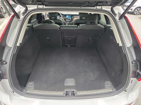 Certified 2024 Volvo XC60 B5 Plus w/ Climate Package AWD/4WD image 27