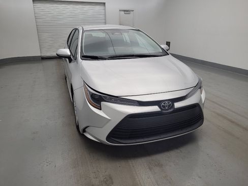 Used 2025 Toyota Corolla LE FWD image 14
