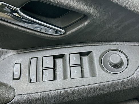 Used 2020 Chevrolet Trax LT w/ Driver Confidence Package image 15