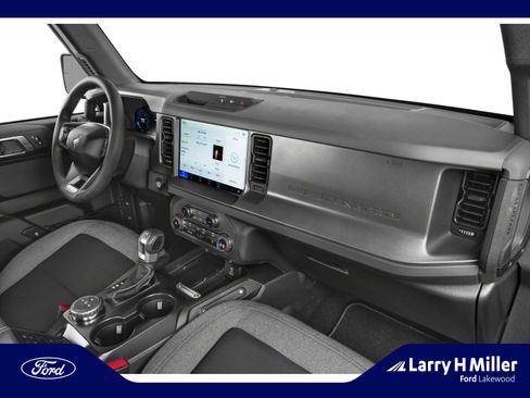 New 2025 Ford Bronco 4-Door AWD/4WD image 10
