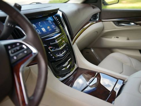 Used 2015 Cadillac Escalade Premium AWD/4WD image 62