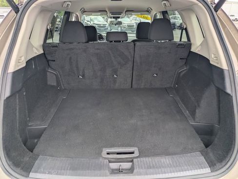 Used 2025 Nissan Rogue SV AWD/4WD image 14