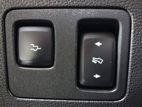 Used 2019 Ford F350 Lariat w/ Lariat Ultimate Package image 11