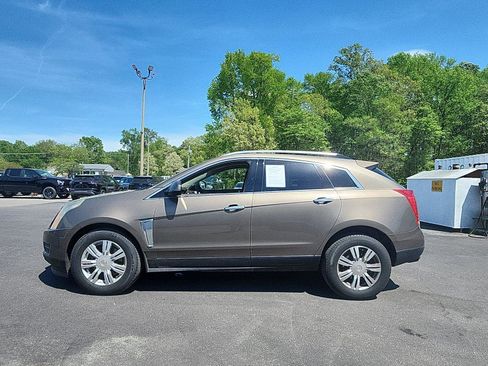 Used 2016 Cadillac SRX Luxury image 2