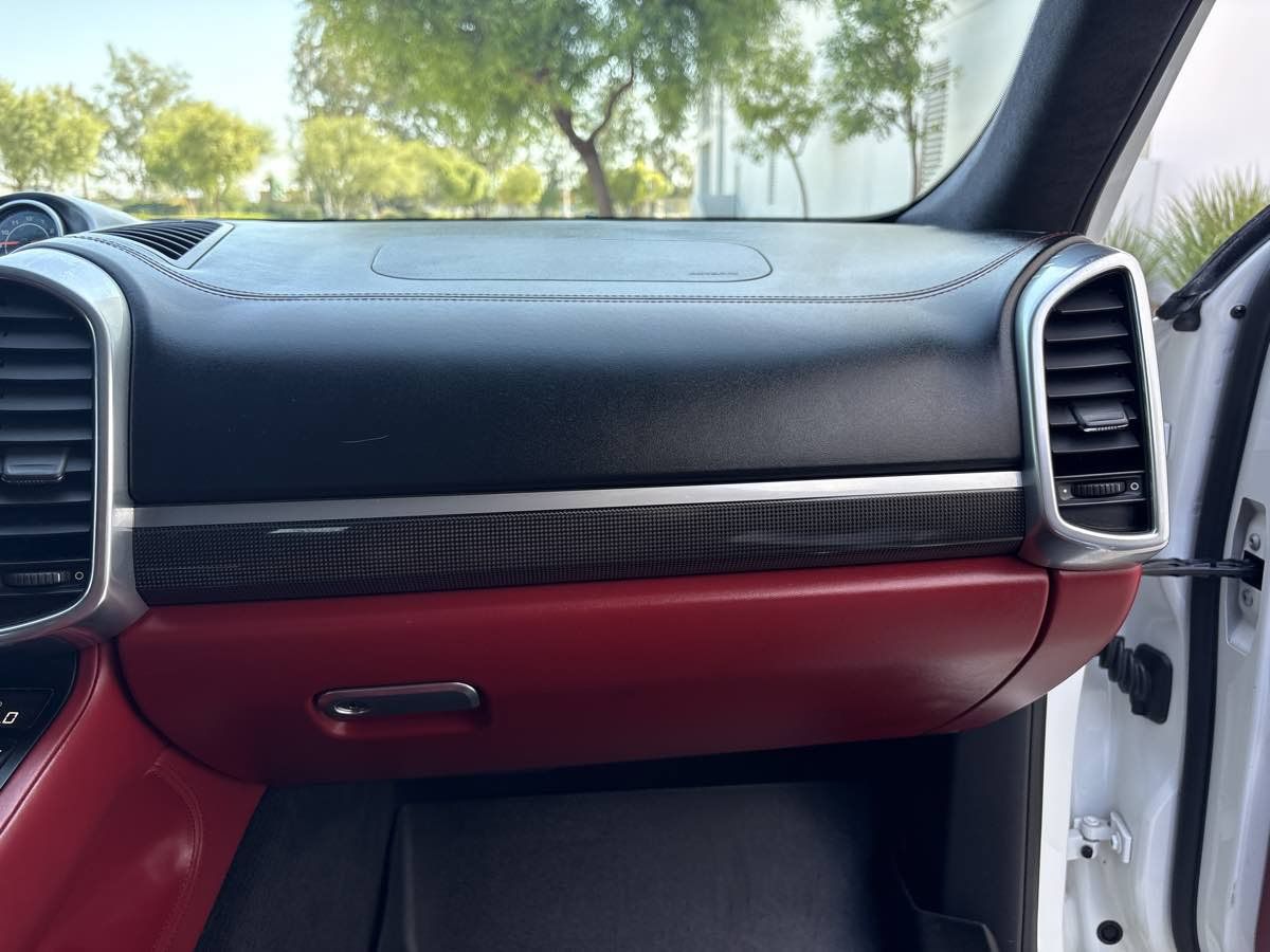 Used 2014 Porsche Cayenne GTS AWD/4WD image 17