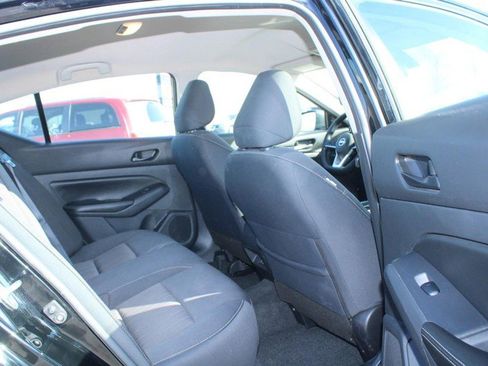 Used 2024 Nissan Altima 2.5 SV image 12