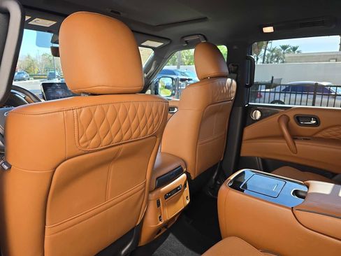Used 2024 INFINITI QX80 Sensory w/ Cargo Package image 15