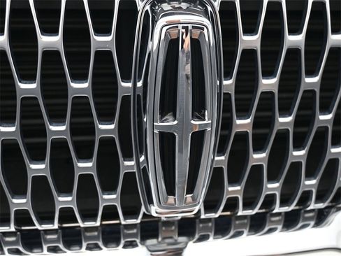 Used 2021 Lincoln Corsair AWD w/ Premium Package image 60