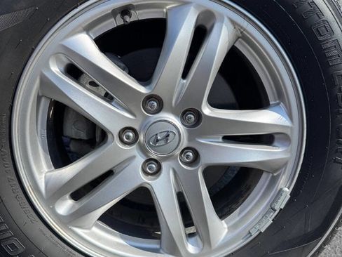 Used 2012 Hyundai Santa Fe GLS image 10