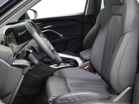 Certified 2025 Audi Q5 Prestige AWD/4WD image 5