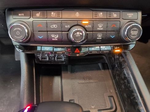 Used 2024 Dodge Durango R/T AWD/4WD image 26