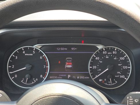 Used 2024 Nissan Rogue SV FWD image 23