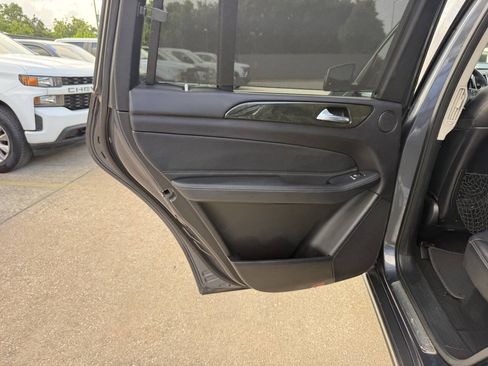 Used 2017 Mercedes-Benz GLS 450 4MATIC image 15