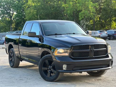 Used 2014 RAM 1500 Express w/ Black Ram 1500 Express Group AWD/4WD image 8