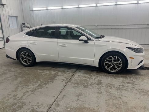 Used 2023 Hyundai Sonata SEL image 2