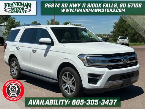Used 2024 Ford Expedition Limited AWD/4WD image 1