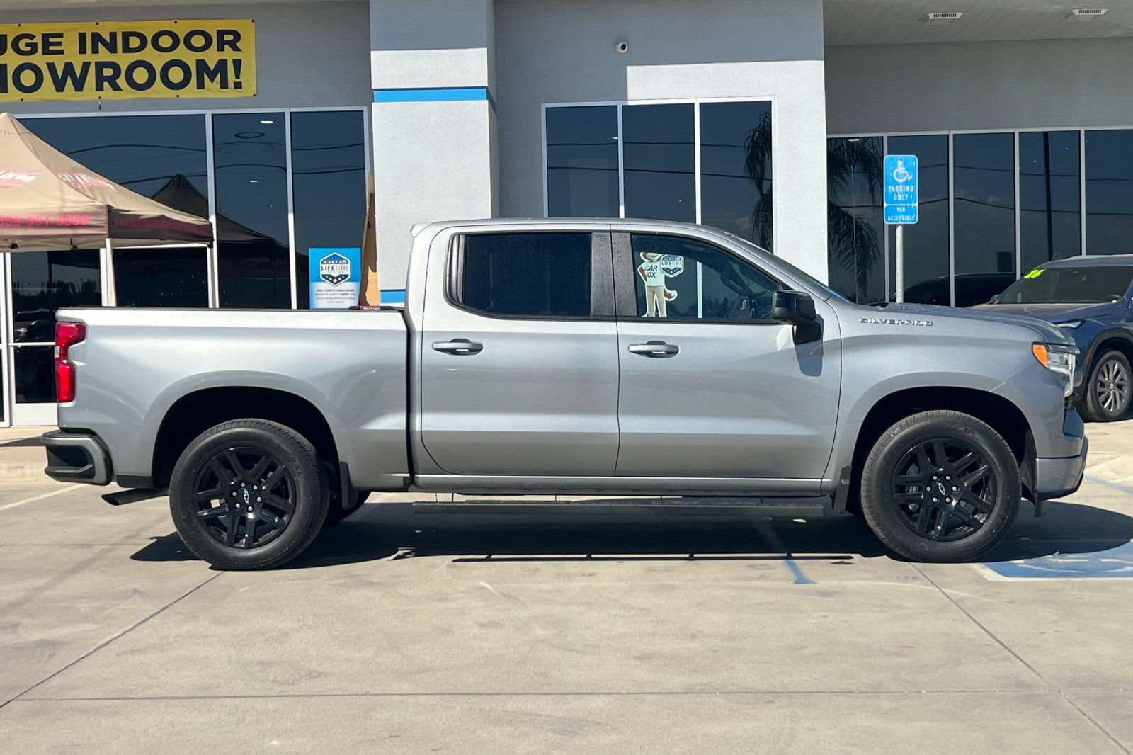 Used 2024 Chevrolet Silverado 1500 RST w/ Convenience Package II RWD image 3