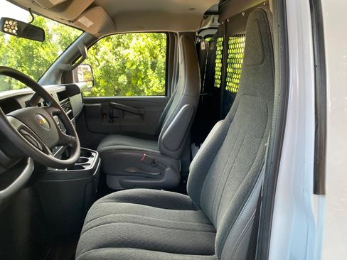 Used 2025 Chevrolet Express 2500 w/ Driver Convenience Package RWD image 23