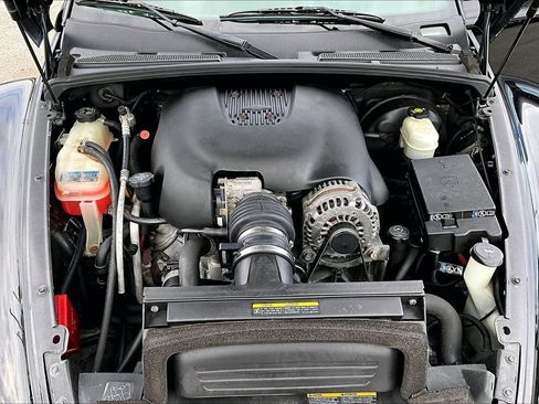Used 2006 Chevrolet SSR w/ Preferred Equipment Group image 27